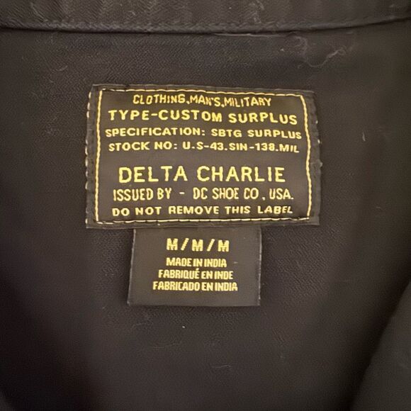 Limited Edition DC Shoe Co Black Button Up Shirt Tiger And Bones Graphic Size M - Picture 3 of 9